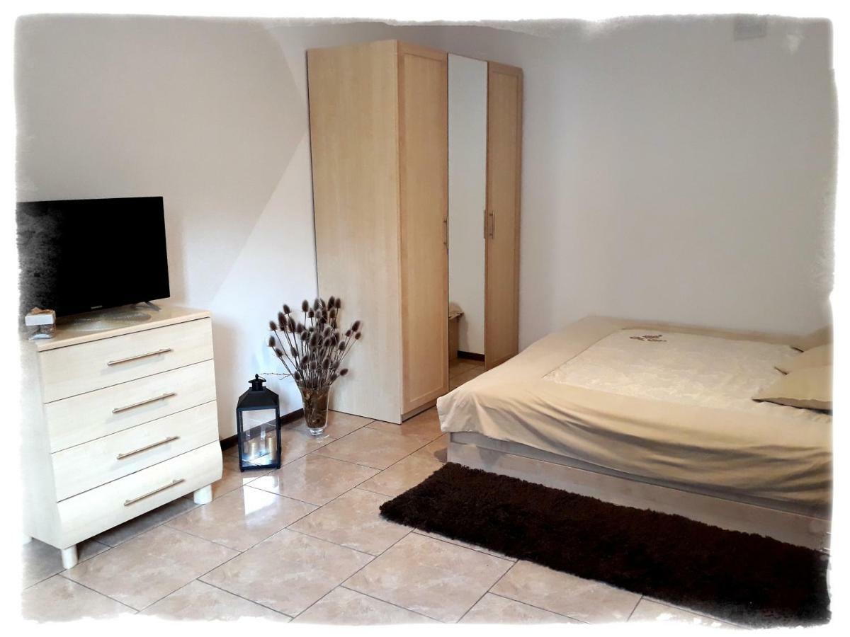 Pensjonat U Kasi Apartamento Węgorzewo Exterior foto